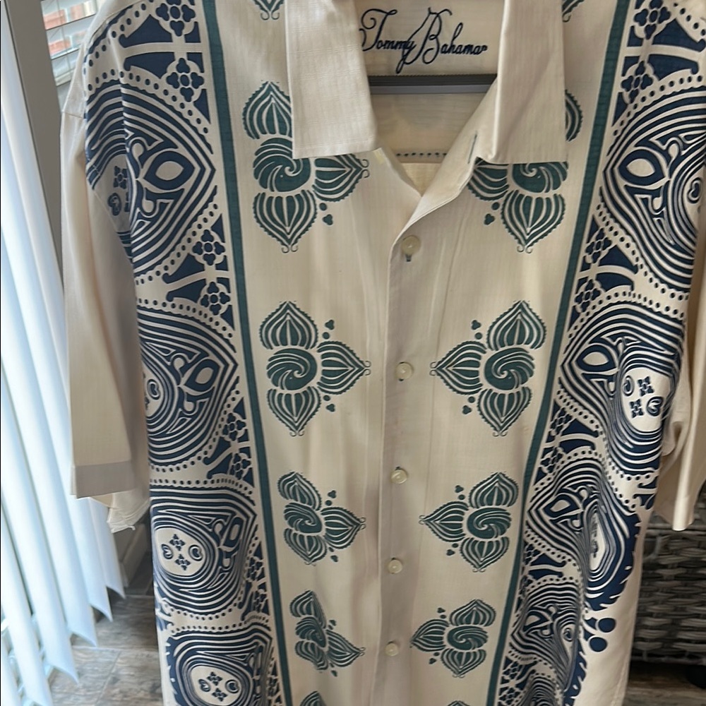 Tommy Bahama Blue and White Casual Button Down Shirt